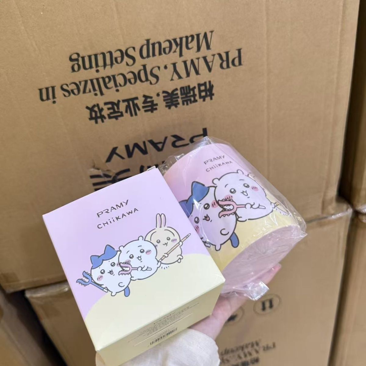 Chiikawa Co Branded Makeup Bru - Desk Organizer recension och pris